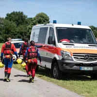 674976289-badeunfall-petting-web-3806.jpg